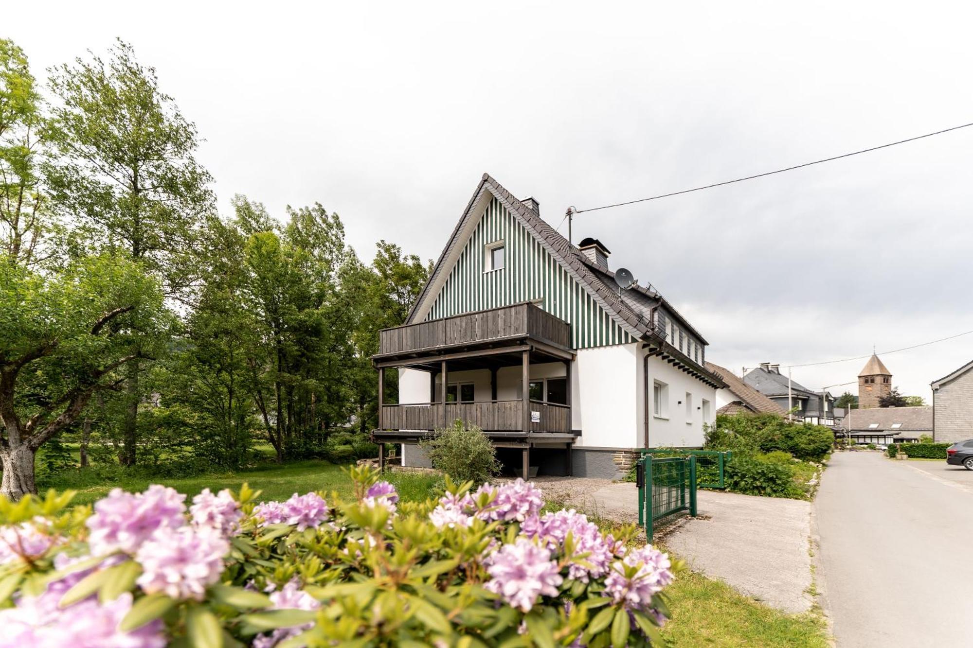 Ferienwohnung Haus An Der Lenne Леннештадт Экстерьер фото